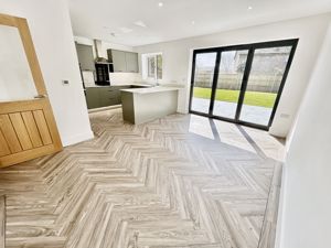 Kitchen/diner- click for photo gallery